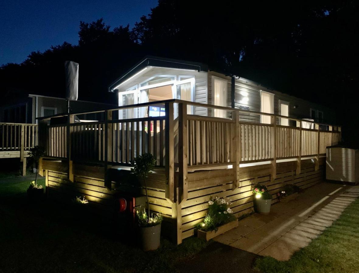 Lydstep Beach BayView 2021 3-Bedroom Holiday Home. Tenby Exterior foto